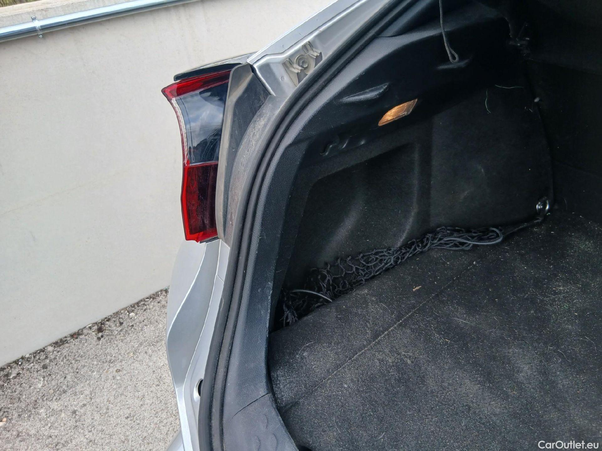  Toyota  C-HR TOYOTA  / 2019 / 5P / todoterreno 1.8 125H Advance #7