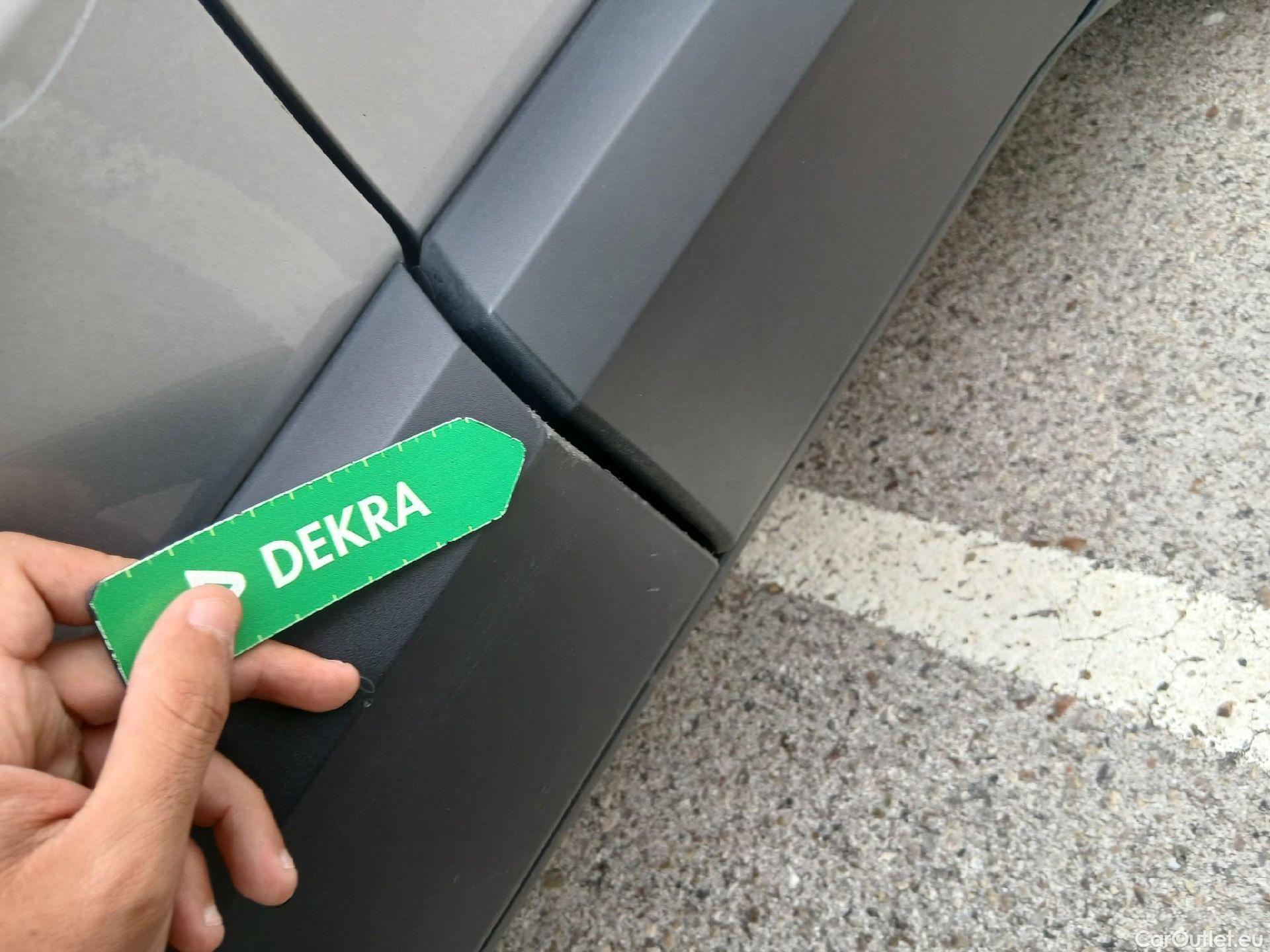  Toyota  C-HR TOYOTA  / 2019 / 5P / todoterreno 1.8 125H Advance #31