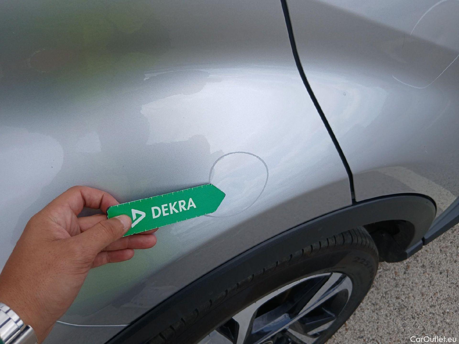 Toyota  C-HR TOYOTA  / 2019 / 5P / todoterreno 1.8 125H Advance #24