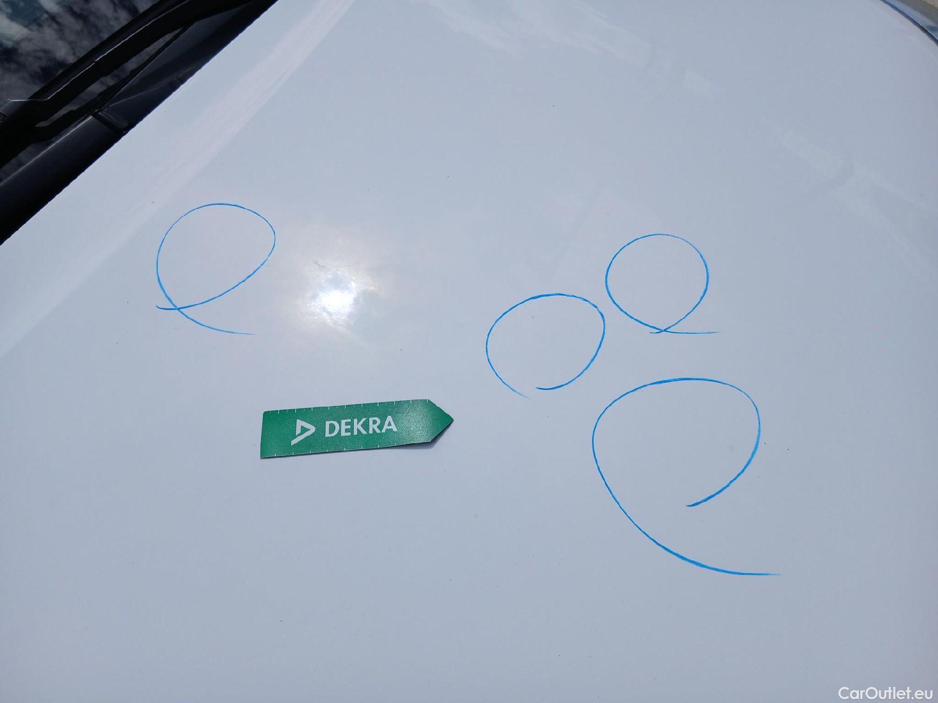  Toyota  C-HR TOYOTA  / 2019 / 5P / todoterreno 1.8 125H Active #5