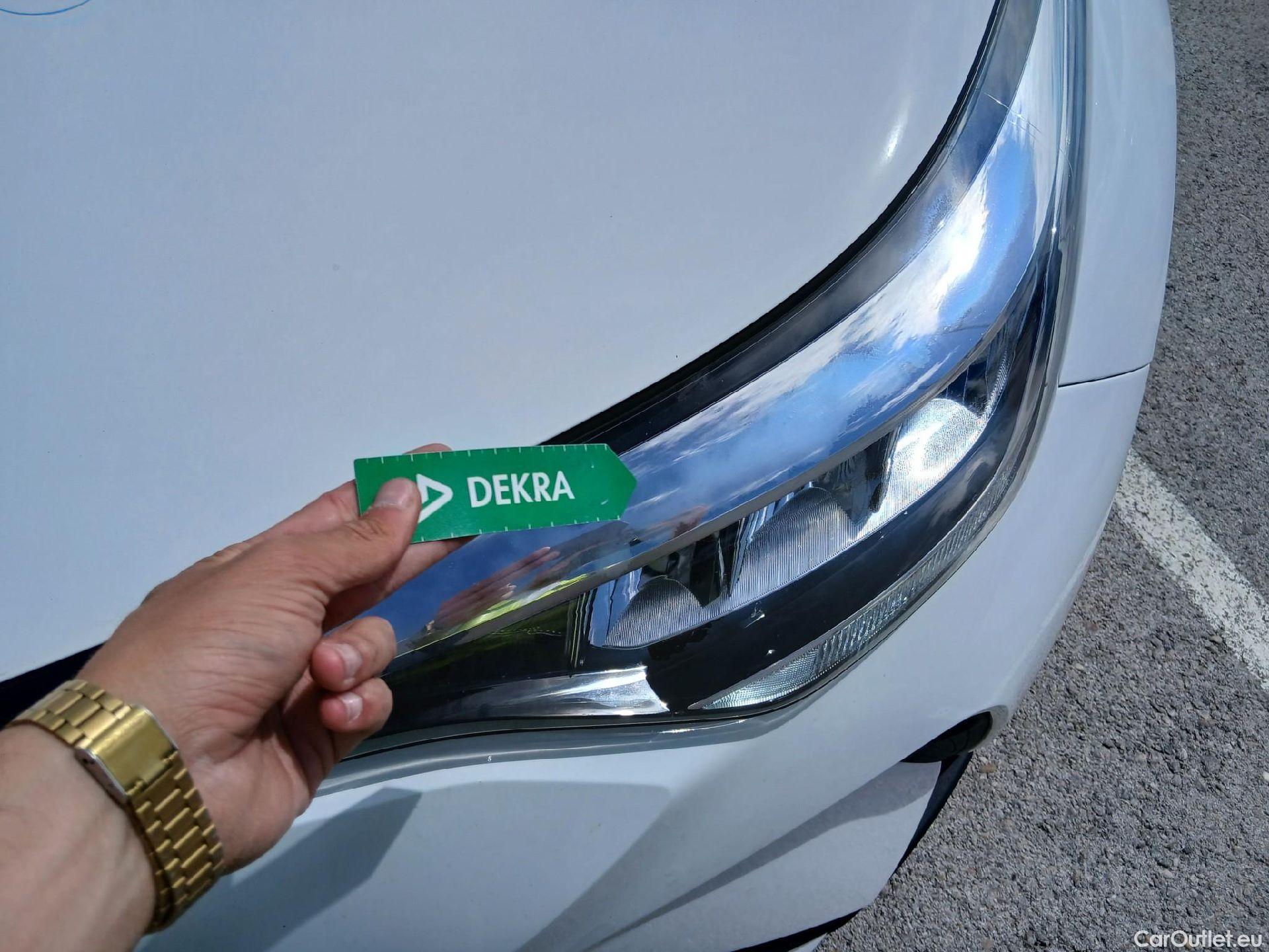  Toyota  C-HR TOYOTA  / 2019 / 5P / todoterreno 1.8 125H Active #9