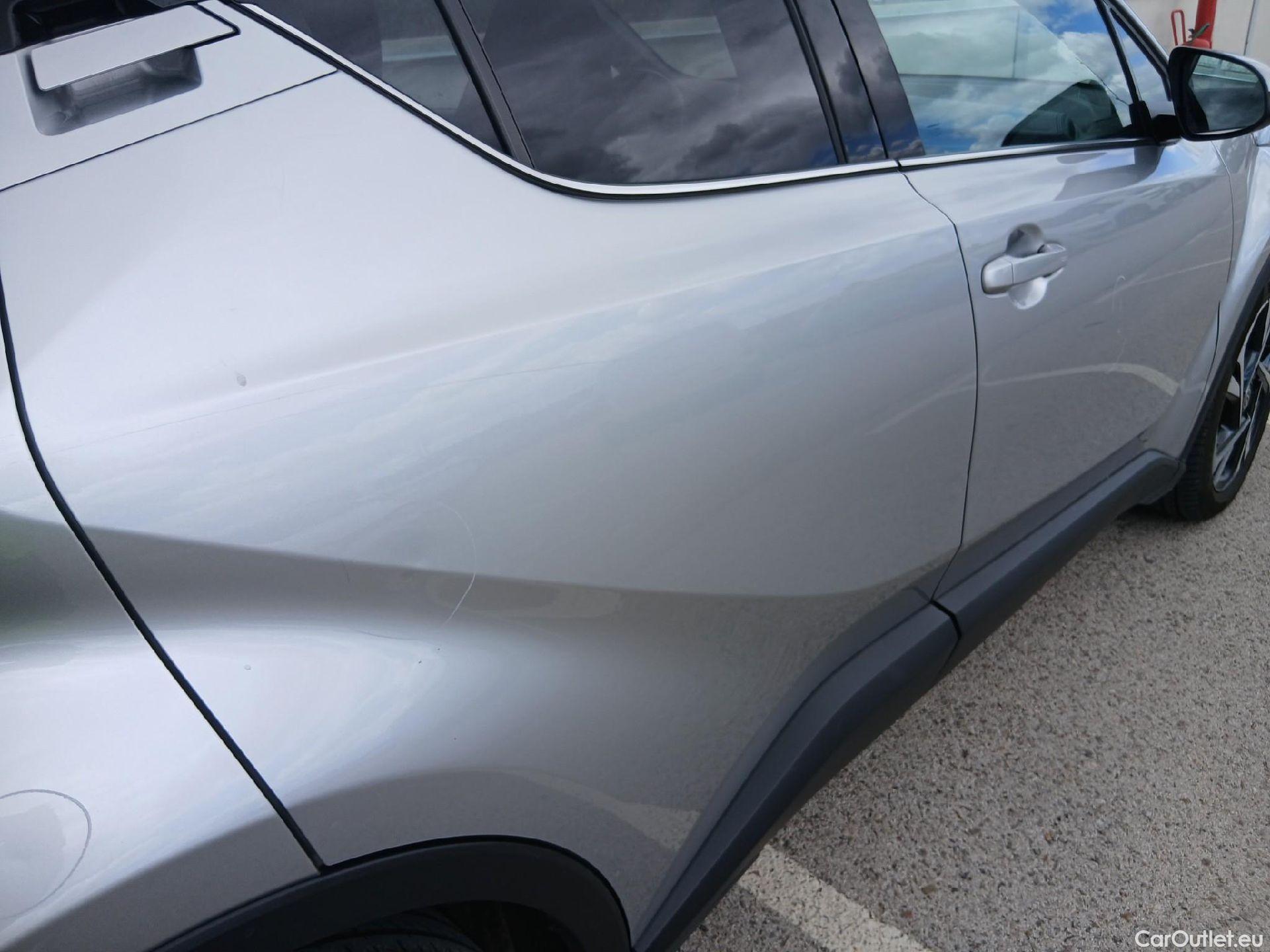  Toyota  C-HR TOYOTA  / 2019 / 5P / todoterreno 1.8 125H Advance #25