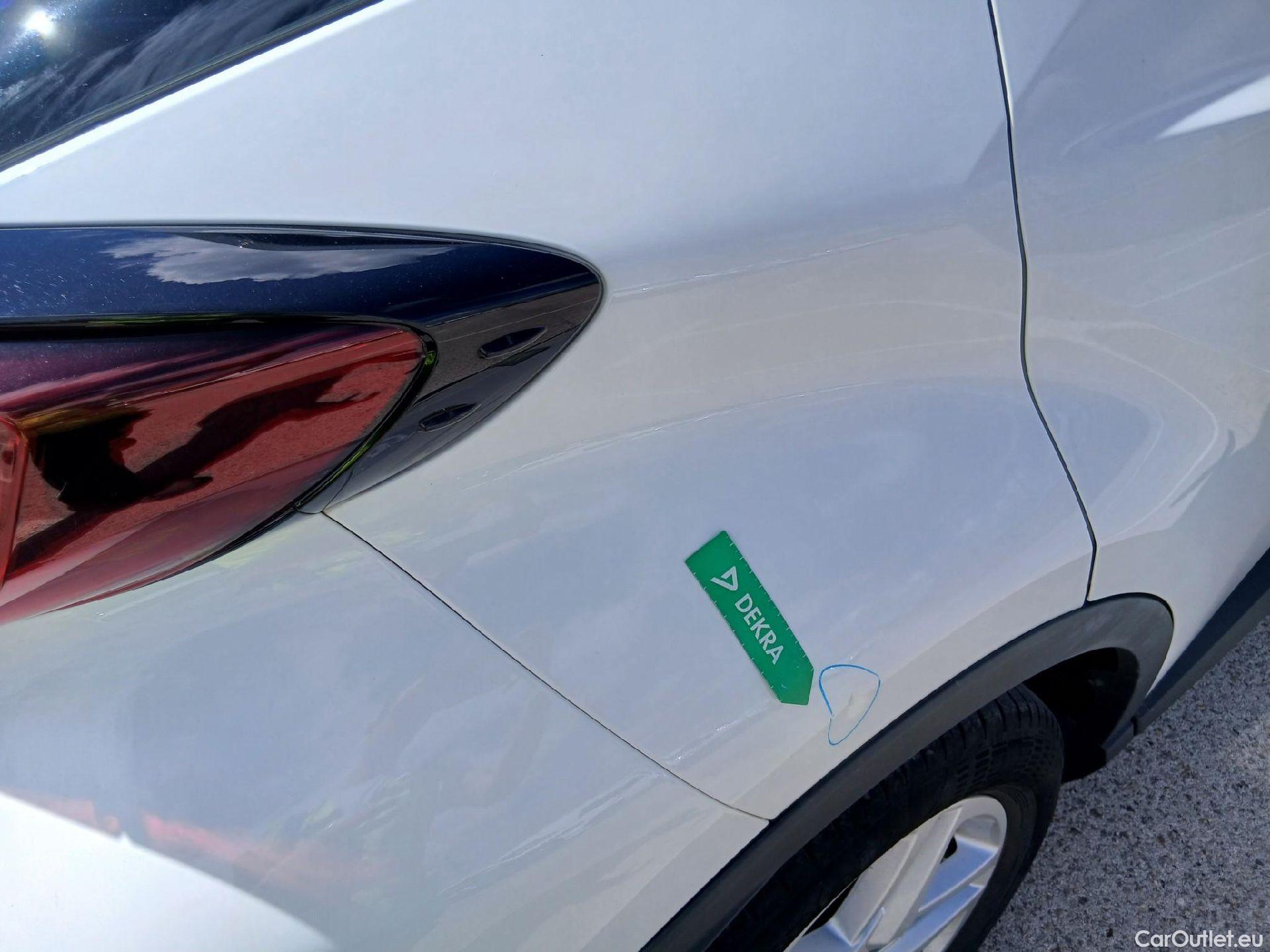  Toyota  C-HR TOYOTA  / 2019 / 5P / todoterreno 1.8 125H Active #25