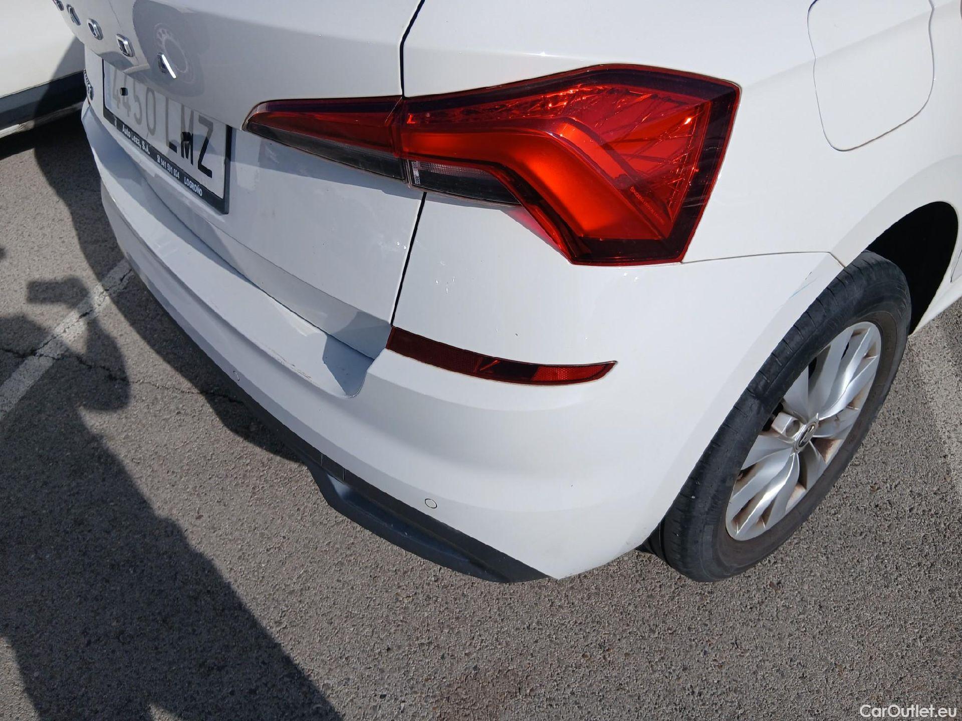  Skoda  KAMIQ SKODA  1.0 TSI 81kW (110CV) DSG Ambition #17