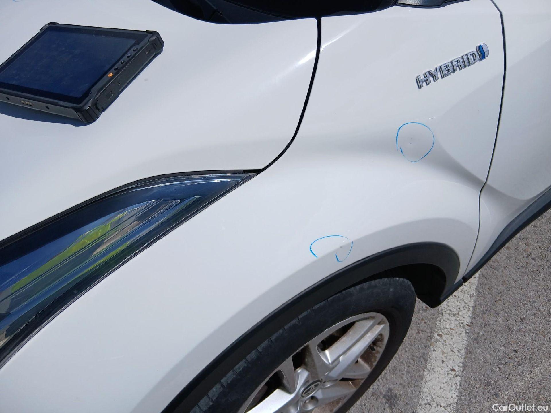  Toyota  C-HR TOYOTA  / 2019 / 5P / todoterreno 1.8 125H Active #12
