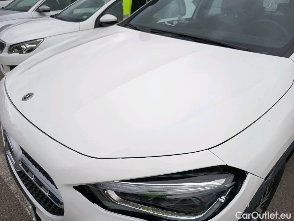  Mercedes  GLA MERCEDES-BENZ  / 2020 / 5P / todoterreno  250 e #4
