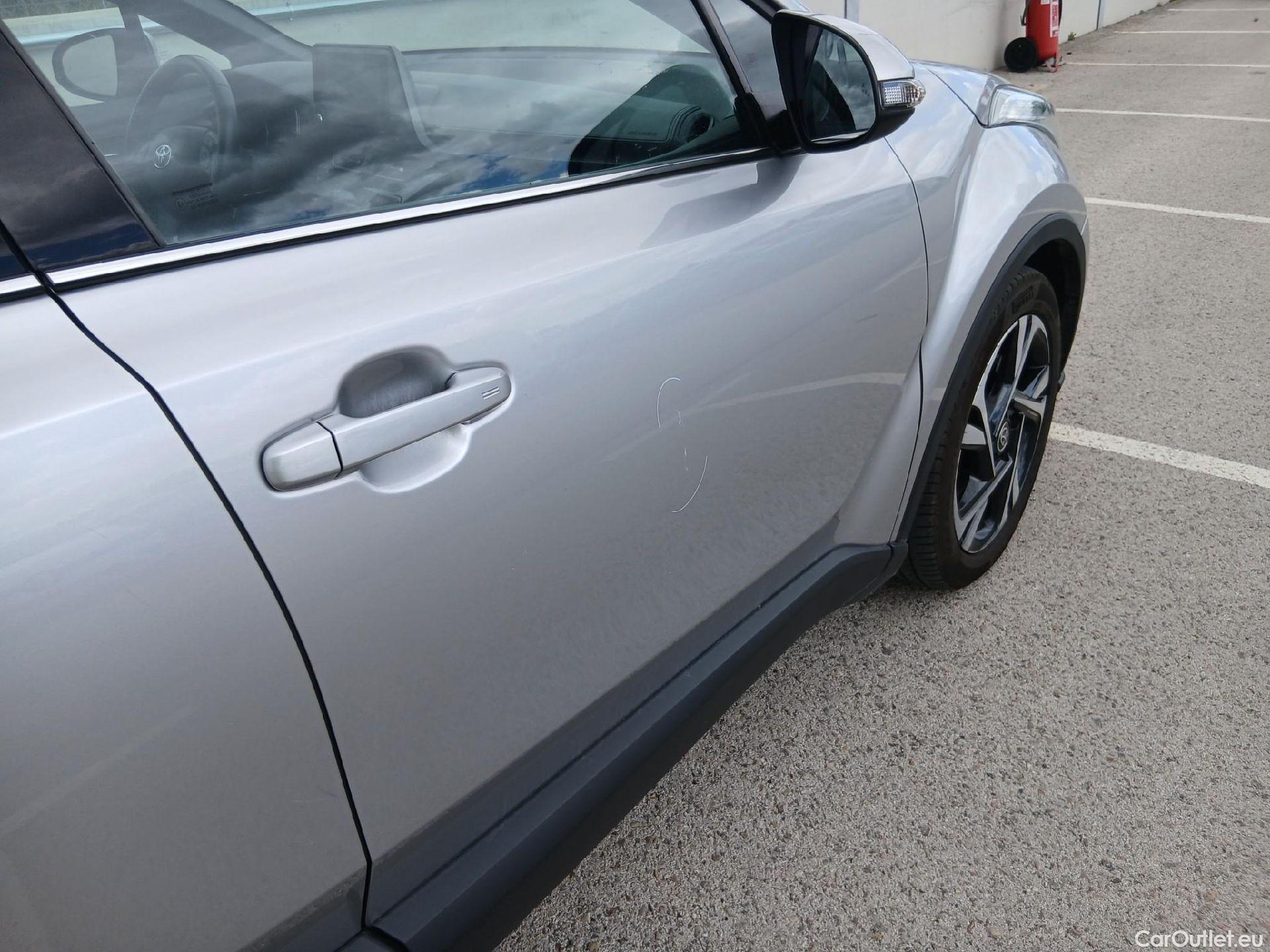  Toyota  C-HR TOYOTA  / 2019 / 5P / todoterreno 1.8 125H Advance #27