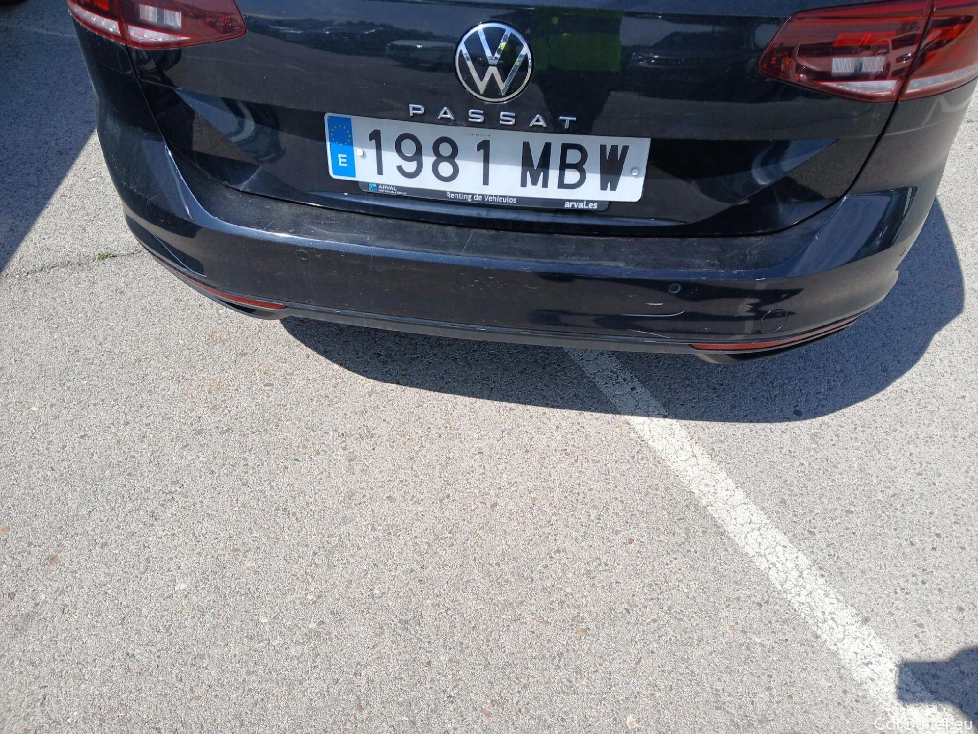  Volkswagen  Passat VOLKSWAGEN  / 2019 / 5P / familiar Variant Executive 2.0 TDI 110kW DSG #26