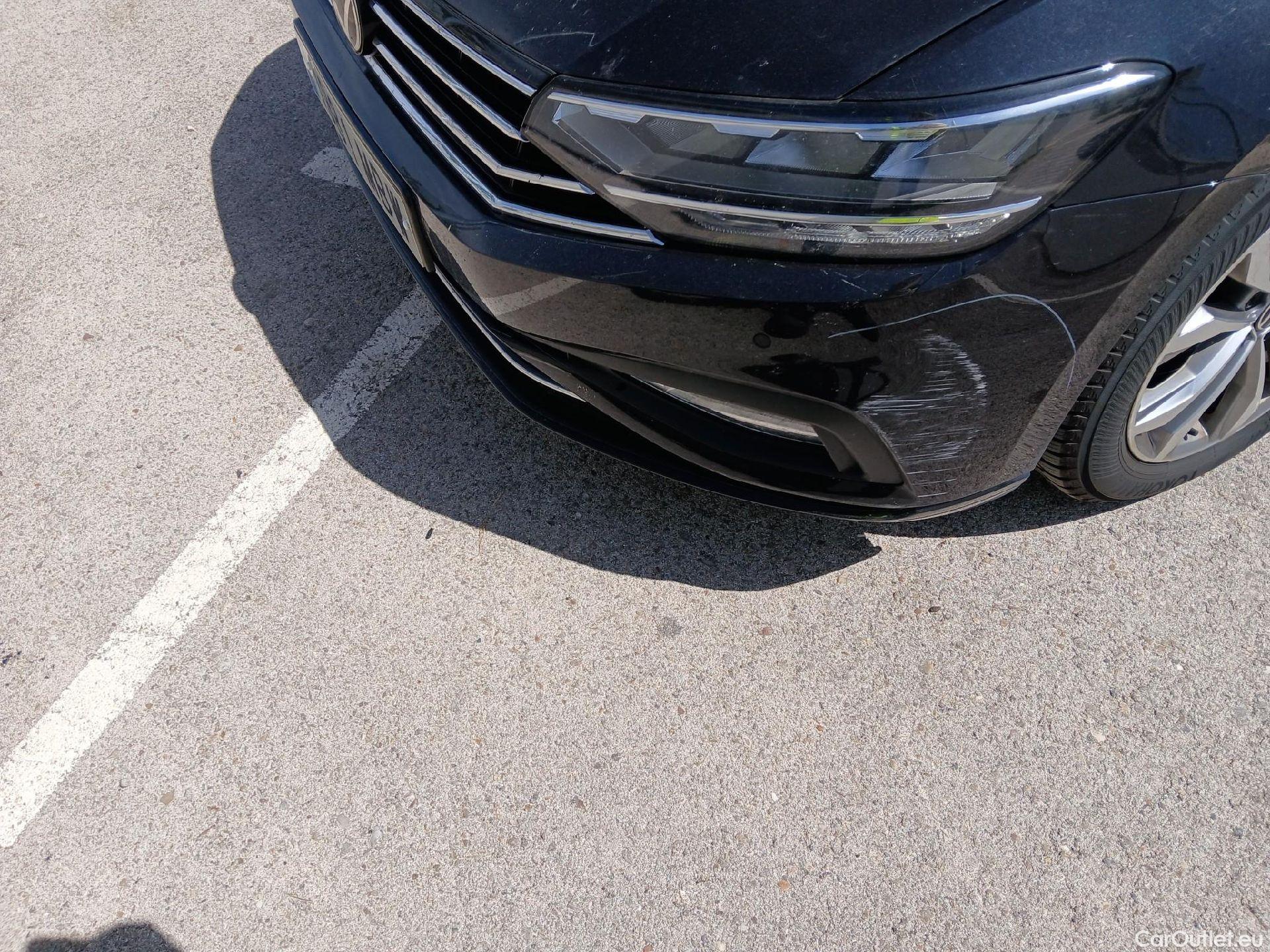  Volkswagen  Passat VOLKSWAGEN  / 2019 / 5P / familiar Variant Executive 2.0 TDI 110kW DSG #8