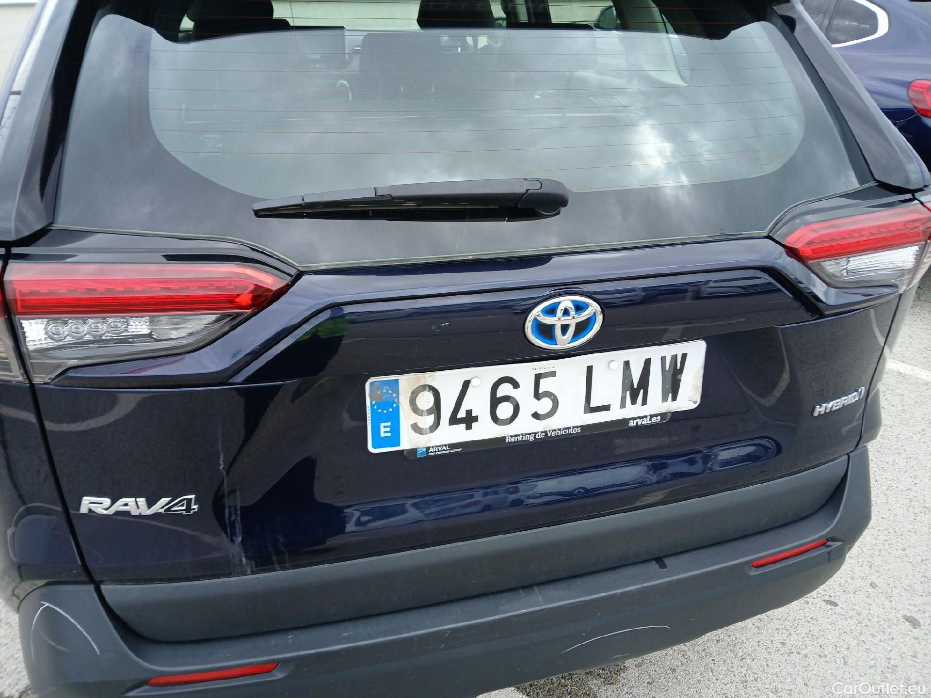  Toyota  RAV4 TOYOTA  / 2018 / 5P / todoterreno 2.5l 220H Business #18