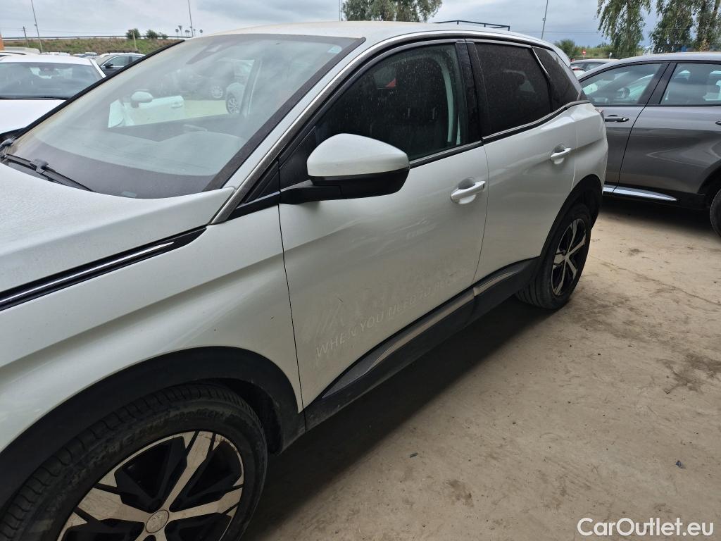  Peugeot  3008 PEUGEOT  / 2020 / 5P / todoterreno 1.5 BlueHDi 96kW (130CV) S&S Allure #15