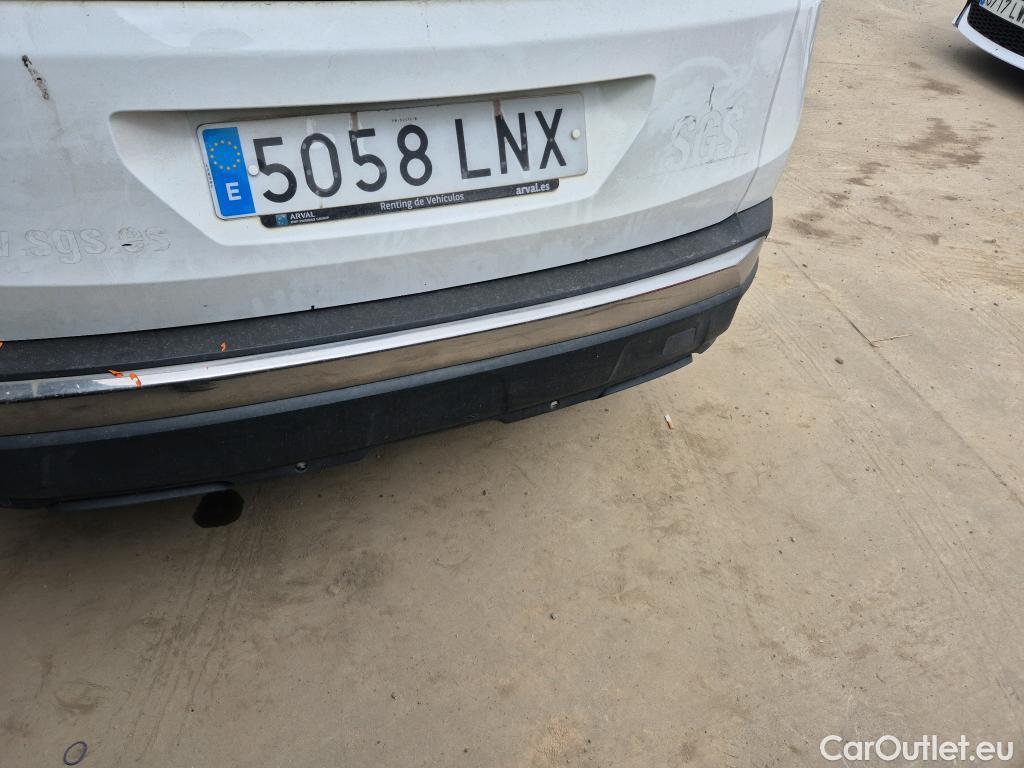  Peugeot  3008 PEUGEOT  / 2020 / 5P / todoterreno 1.5 BlueHDi 96kW (130CV) S&S Allure #7