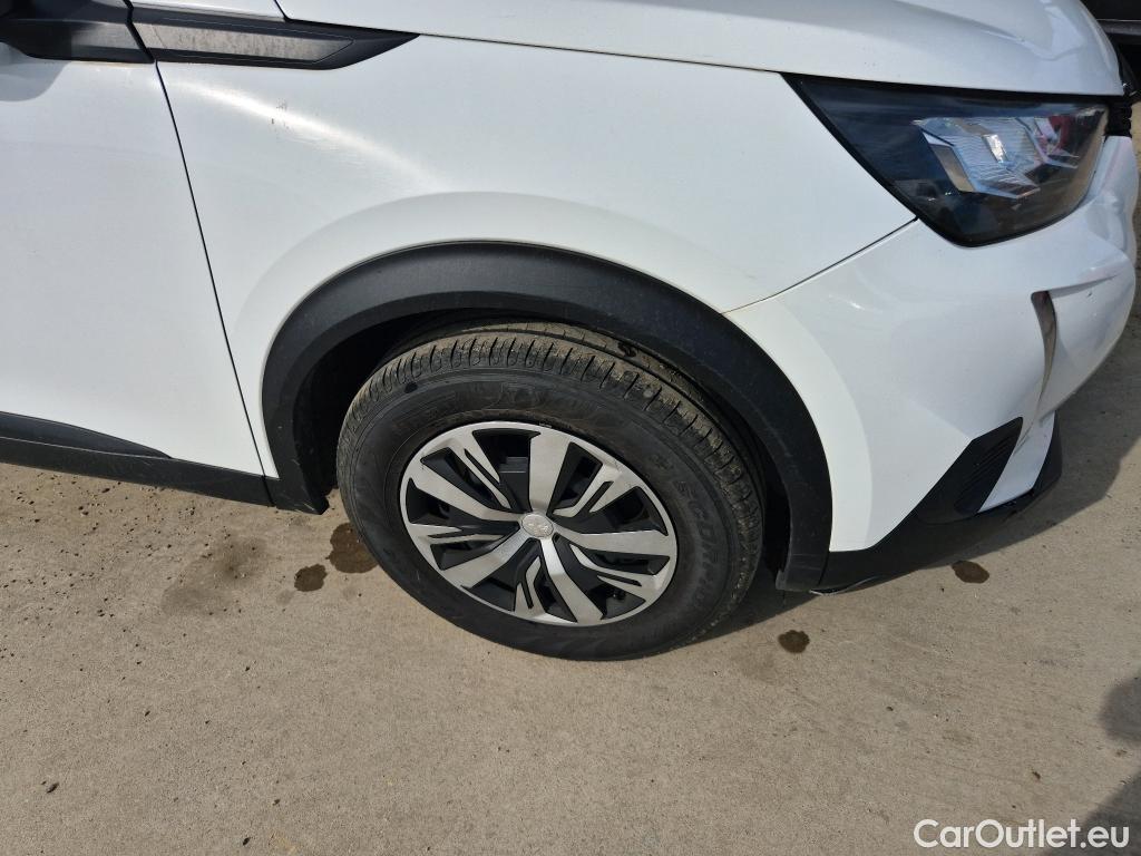  Peugeot  2008 PEUGEOT  / 2019 / 5P / todoterreno Active BlueHDI 100 S&S BVM6 #11