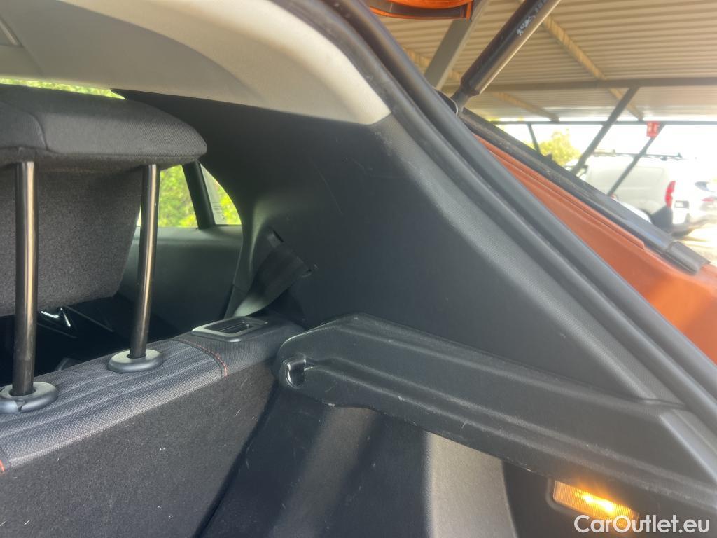  Peugeot  2008 PEUGEOT  / 2019 / 5P / todoterreno Active BlueHDI 81kW (110CV) #15