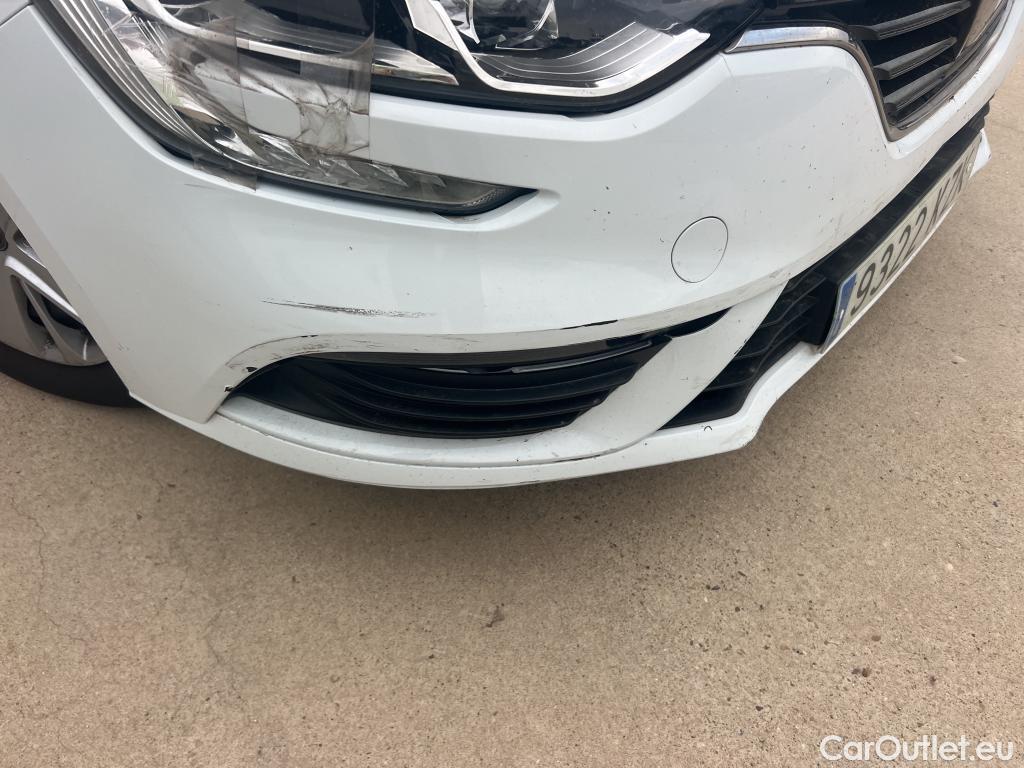  Renault  Megane RENAULT Mégane / 2015 / 5P / berlina con portón Life Blue dCi 70kW (95CV) #25
