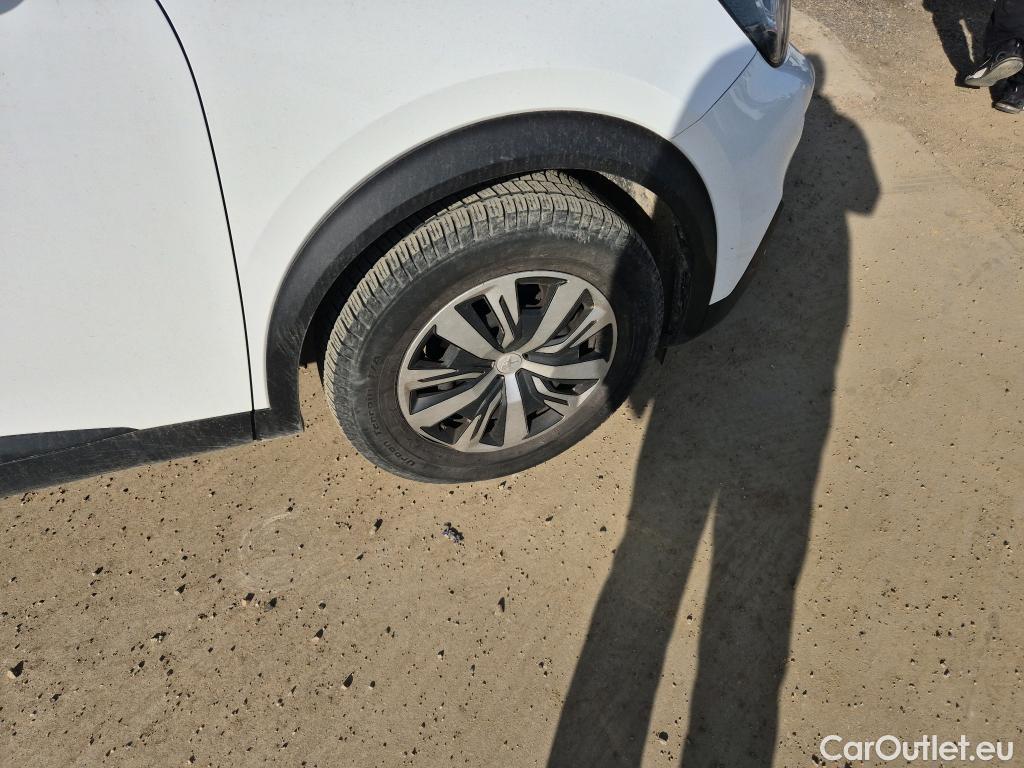  Peugeot  2008 PEUGEOT  / 2019 / 5P / todoterreno Active BlueHDI 100 S&S BVM6 #15