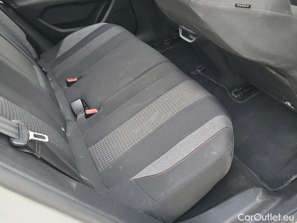  Peugeot  3008 PEUGEOT  / 2020 / 5P / todoterreno 1.5 BlueHDi 96kW (130CV) S&S Active Pack #37