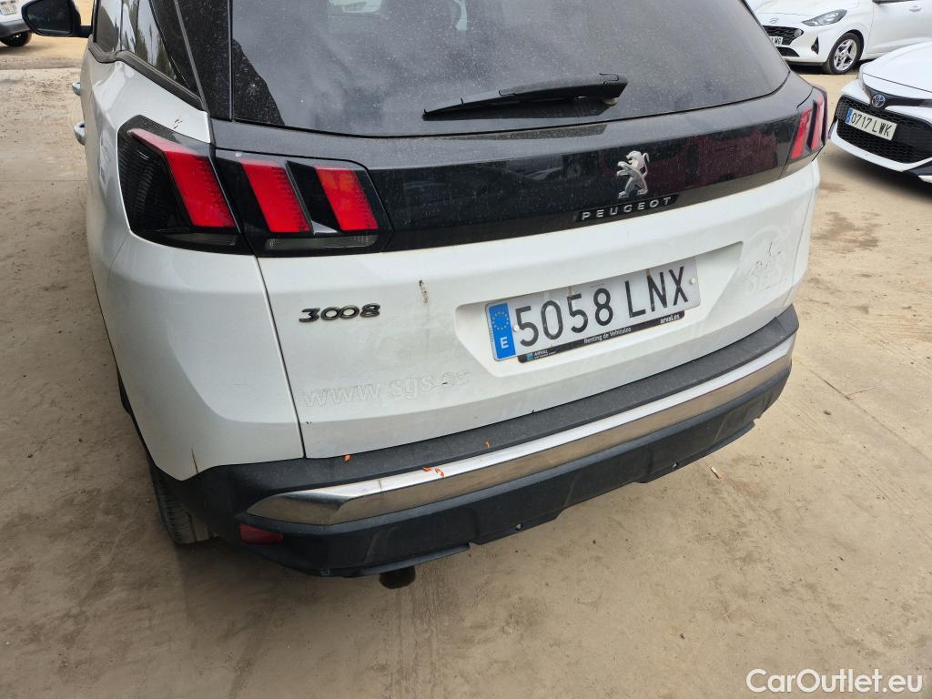  Peugeot  3008 PEUGEOT  / 2020 / 5P / todoterreno 1.5 BlueHDi 96kW (130CV) S&S Allure #16