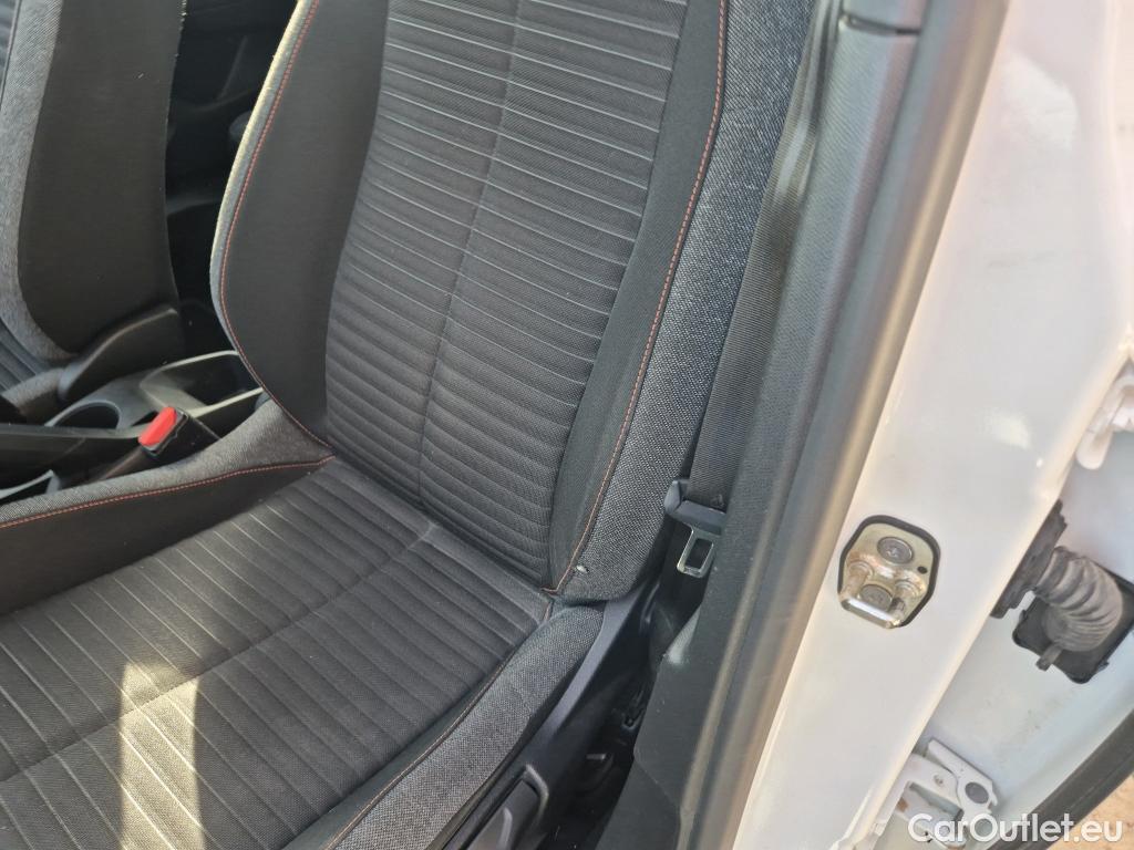  Peugeot  2008 PEUGEOT  / 2019 / 5P / todoterreno Active BlueHDI 100 S&S BVM6 #1