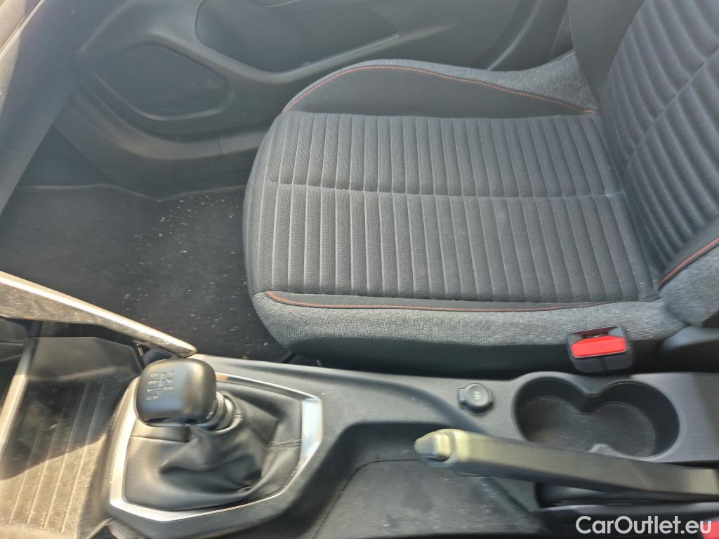  Peugeot  2008 PEUGEOT  / 2019 / 5P / todoterreno Active BlueHDI 81kW (110CV) #6