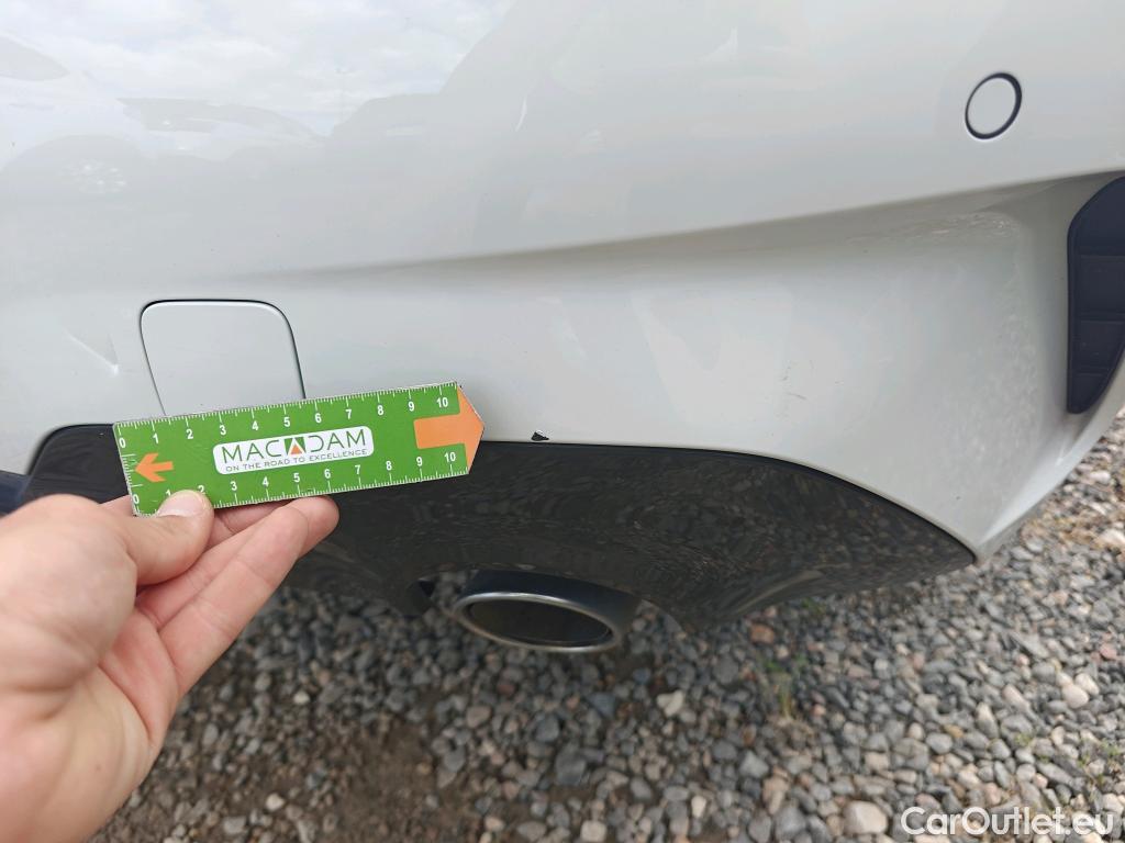  Bmw  Serie 3 BMW  / 2018 / 4P / sedán 318d Auto. #12
