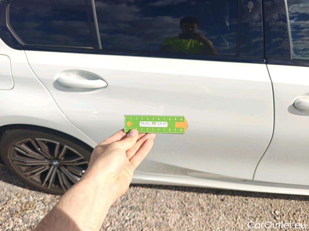  Bmw  Serie 3 BMW  / 2018 / 4P / sedán 318d Auto. #24