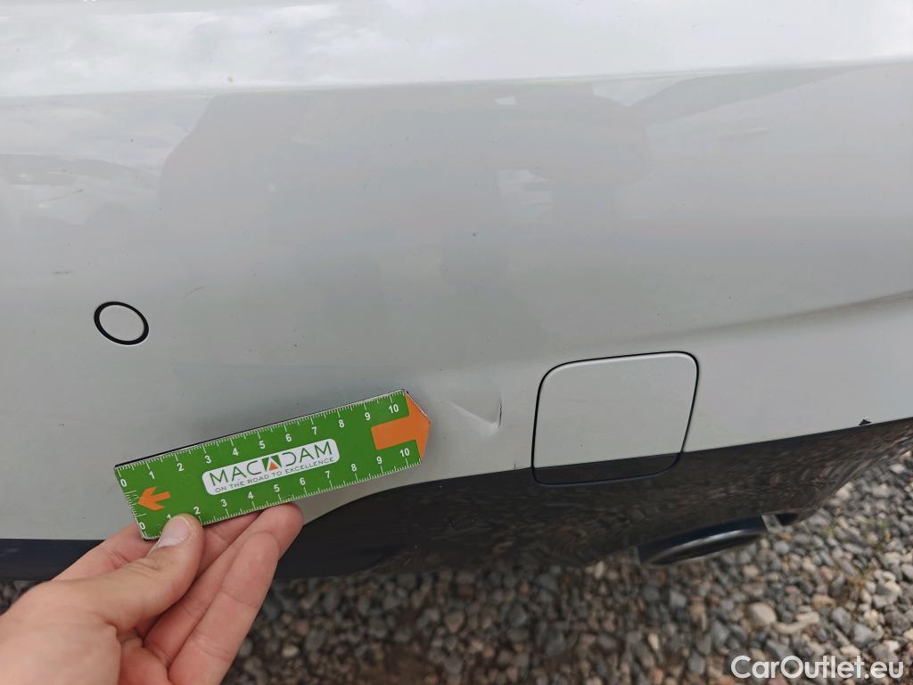 Bmw  Serie 3 BMW  / 2018 / 4P / sedán 318d Auto. #11