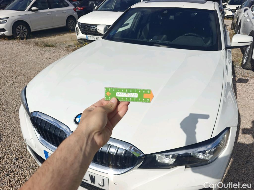  Bmw  Serie 3 BMW  / 2018 / 4P / sedán 318d Auto. #34