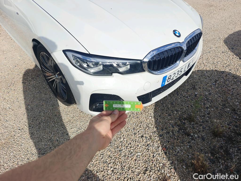  Bmw  Serie 3 BMW  / 2018 / 4P / sedán 318d Auto. #17