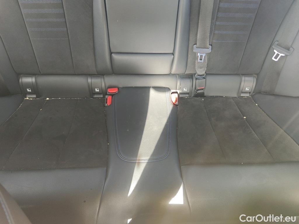  Bmw  Serie 3 BMW  / 2018 / 4P / sedán 318d Auto. #30