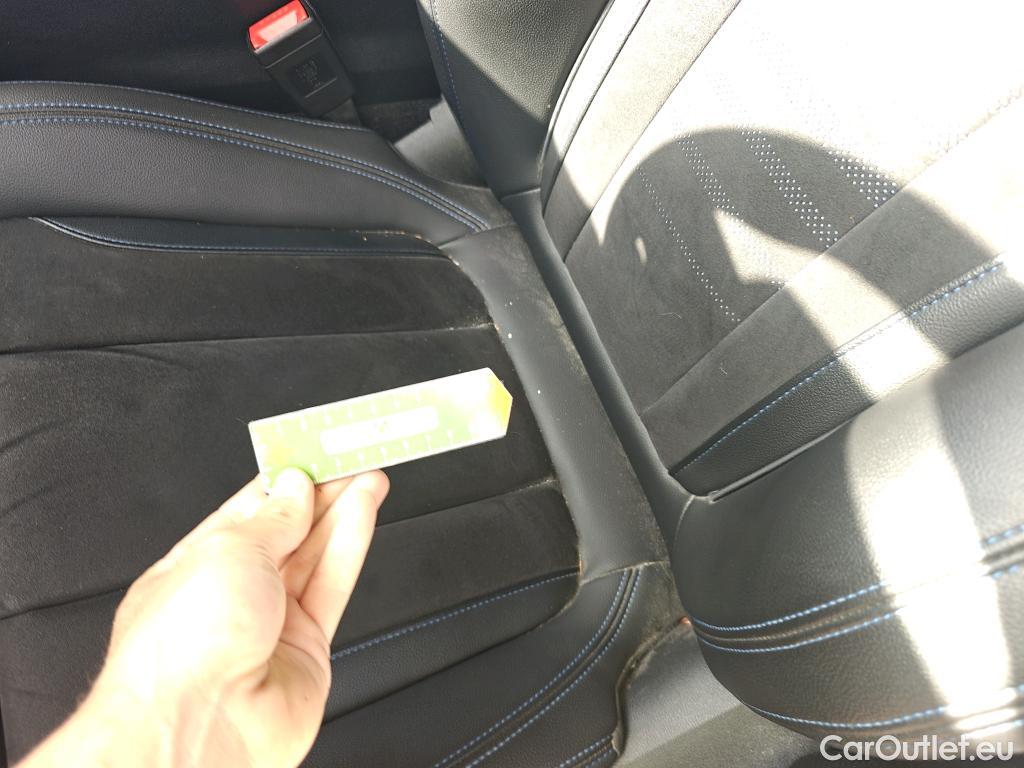  Bmw  Serie 3 BMW  / 2018 / 4P / sedán 318d Auto. #31