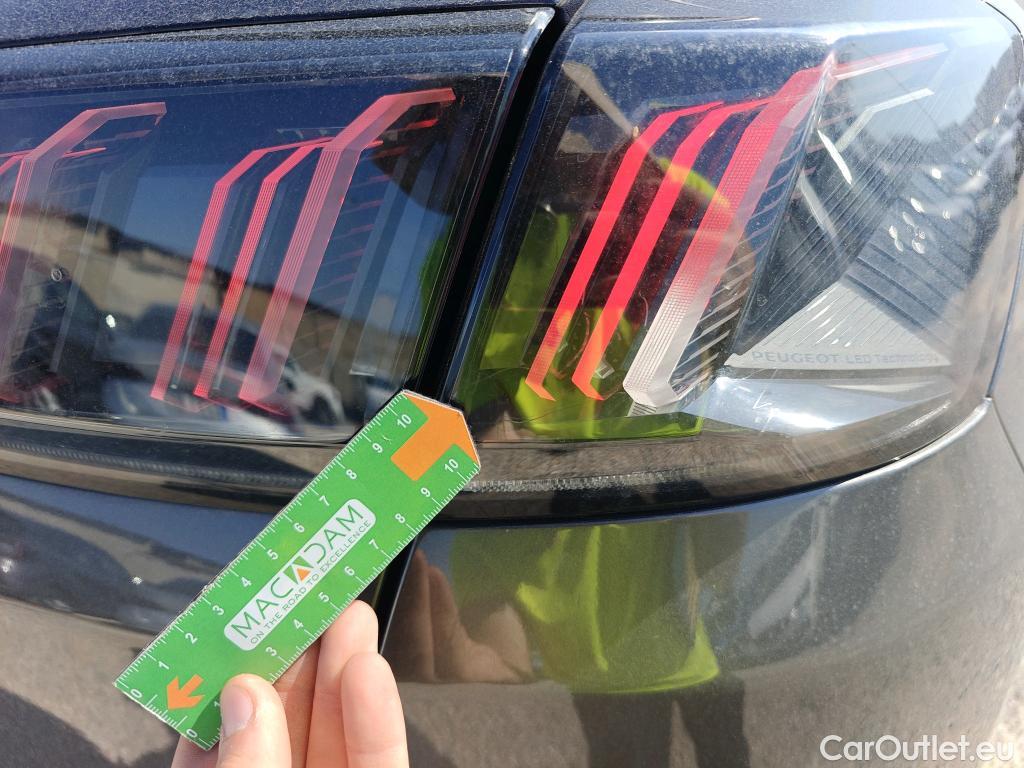  Peugeot  3008 PEUGEOT  / 2020 / 5P / todoterreno 1.5 BlueHDi 96kW (130CV) S&S Active Pack #52