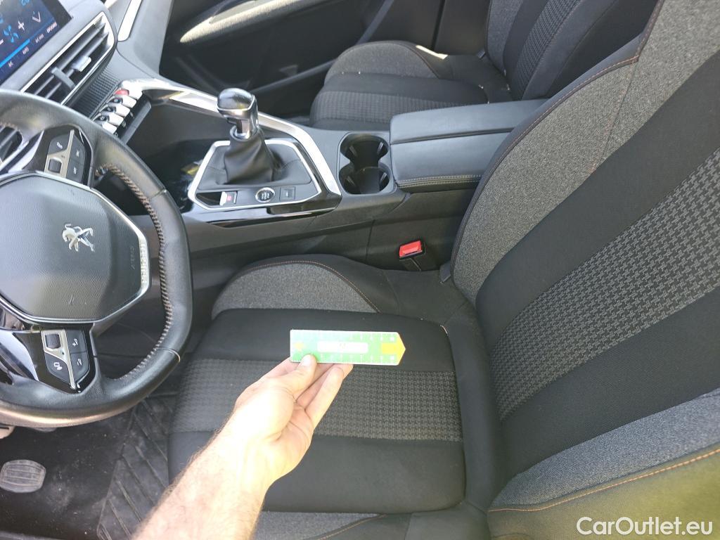 Peugeot  3008 PEUGEOT  / 2020 / 5P / todoterreno 1.5 BlueHDi 96kW (130CV) S&S Active Pack #45