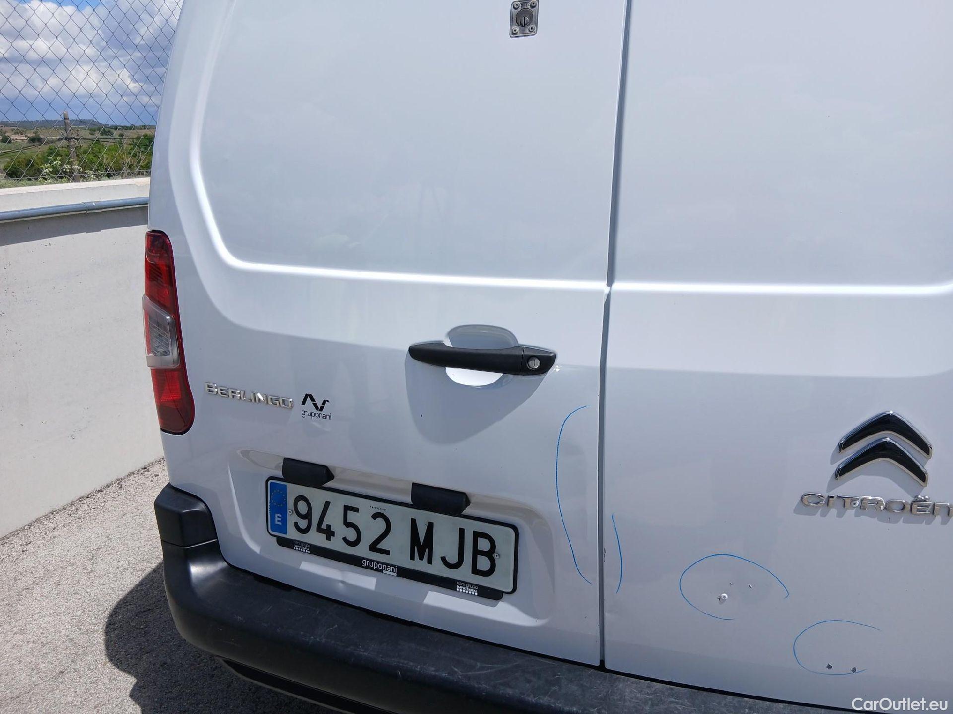  Citroen  Berlingo CITROEN  / 2018 / 4P / furgón derivado de turismo Talla M BlueHDi 100 #26