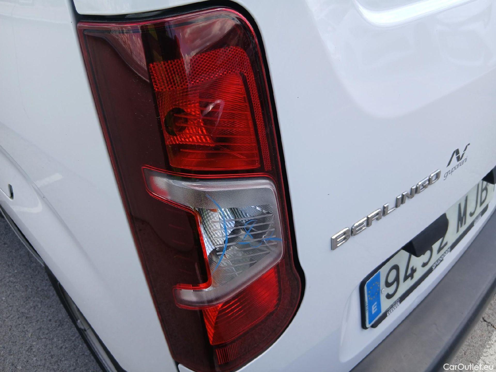  Citroen  Berlingo CITROEN  / 2018 / 4P / furgón derivado de turismo Talla M BlueHDi 100 #35