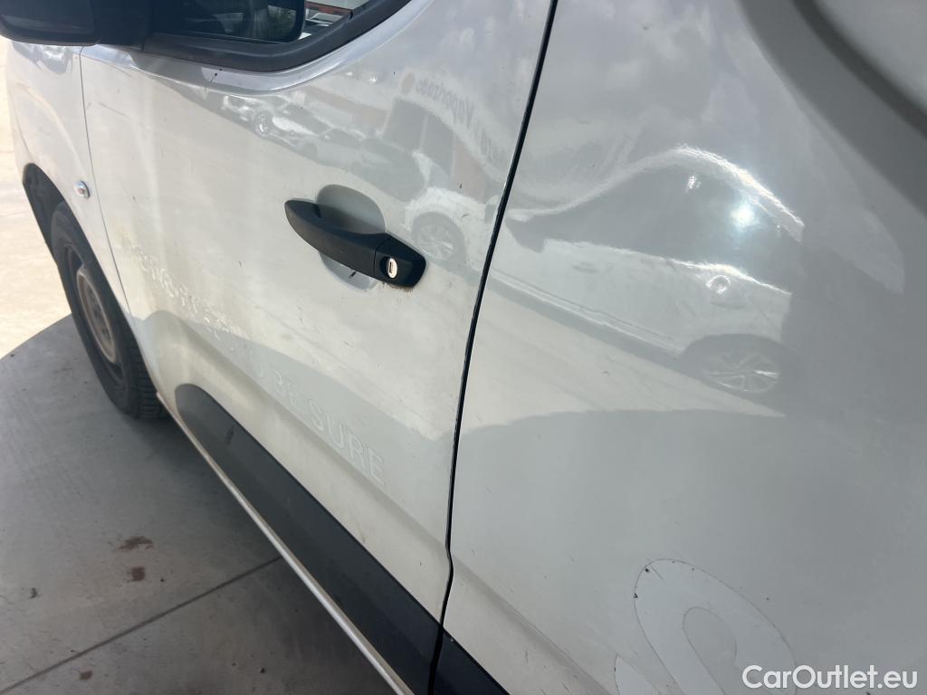  Citroen  Berlingo CITROEN  / 2018 / 3P / furgón derivado de turismo Talla M BlueHDi 100 CONTROL #23