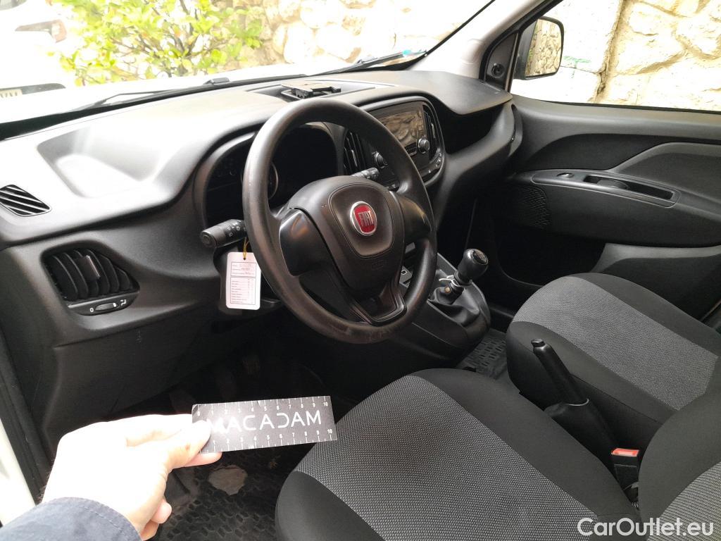  Fiat  Doblo FIAT Doblò Cargo/2015/3P/furgón derivado de turismo Cargo Base Plus 1.4 Tjet 89kW GNC * #18