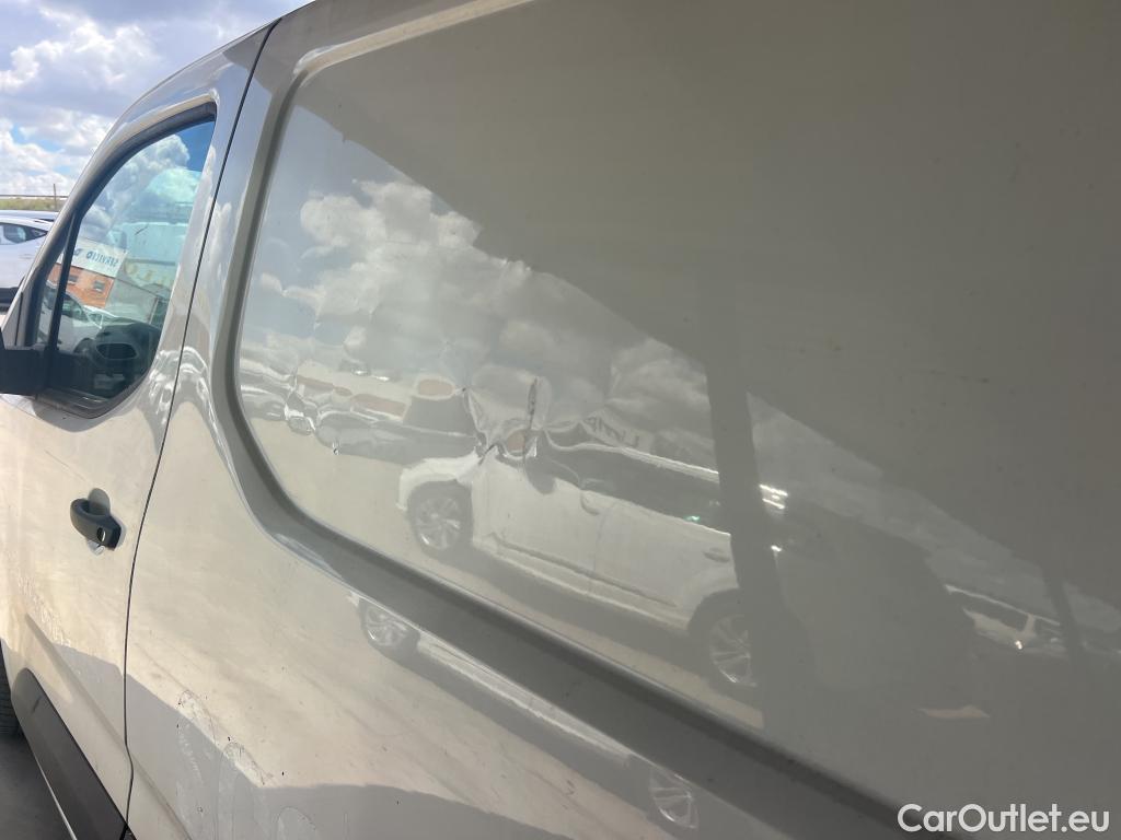  Citroen  Berlingo CITROEN  / 2018 / 3P / furgón derivado de turismo Talla M BlueHDi 100 CONTROL #16