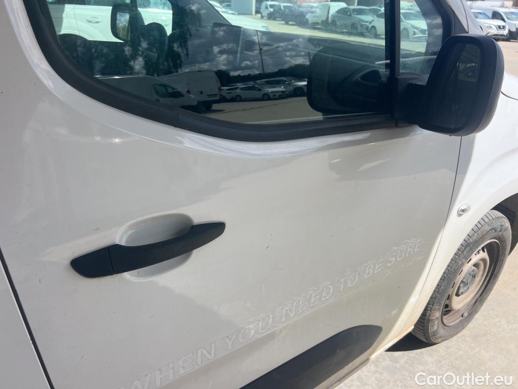  Citroen  Berlingo CITROEN  / 2018 / 3P / furgón derivado de turismo Talla M BlueHDi 100 CONTROL #25
