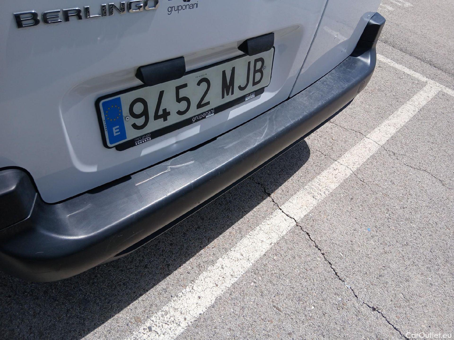  Citroen  Berlingo CITROEN  / 2018 / 4P / furgón derivado de turismo Talla M BlueHDi 100 #24