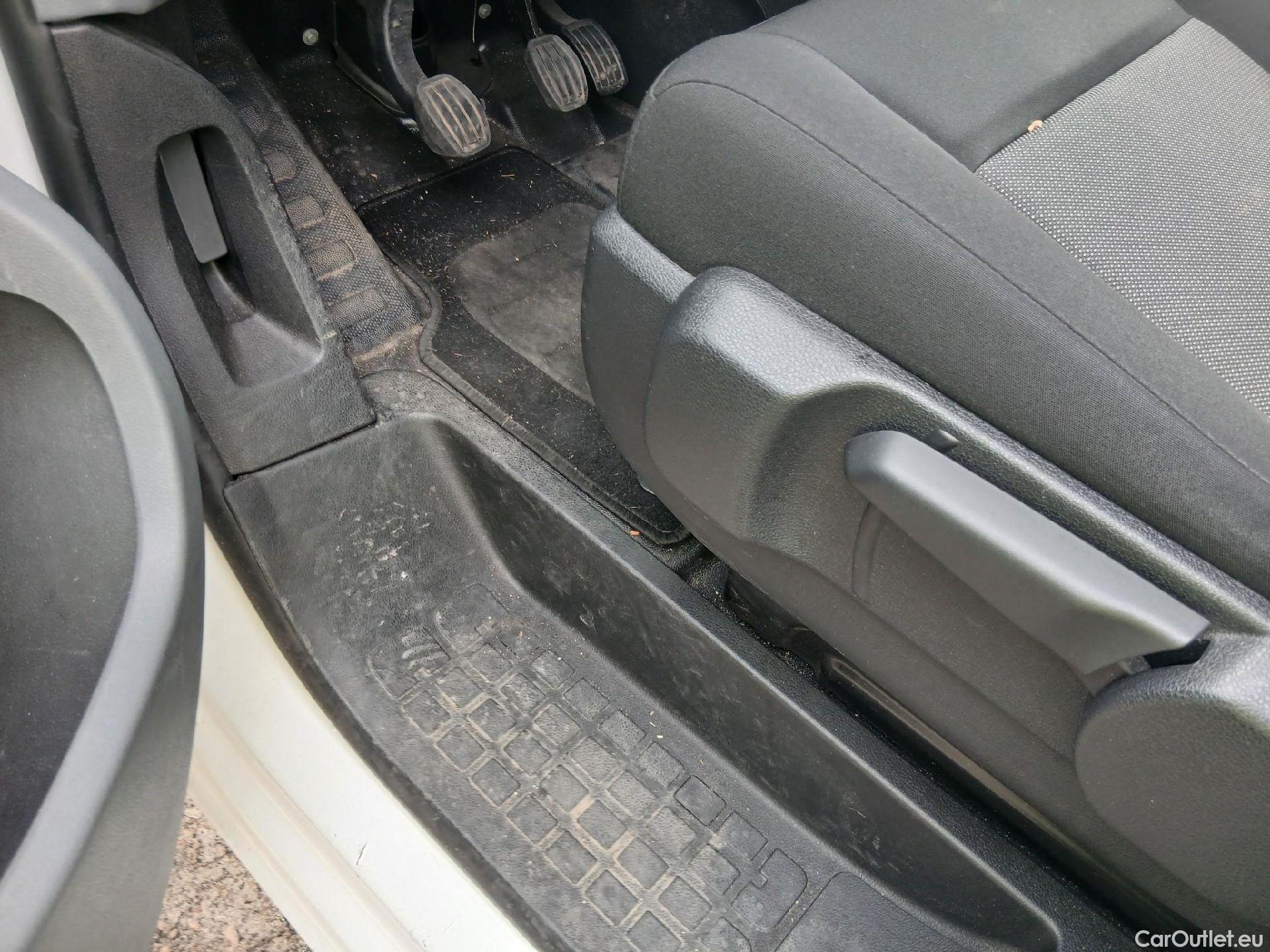  Opel  Vivaro OPEL  1.5 Diésel 100 CV M Std Express (AC) #1