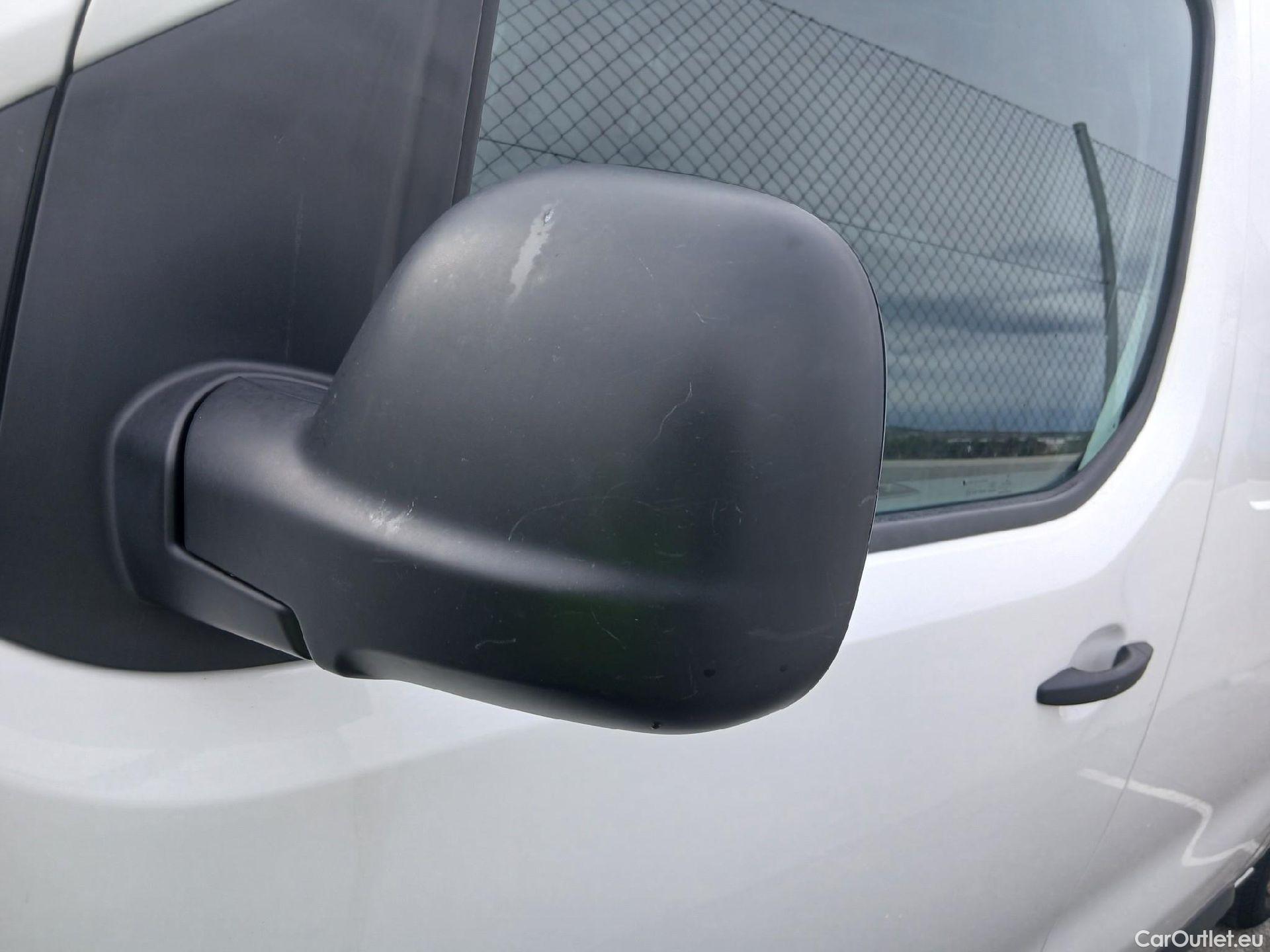  Opel  Vivaro OPEL  1.5 Diésel 100 CV M Std Express (AC) #9