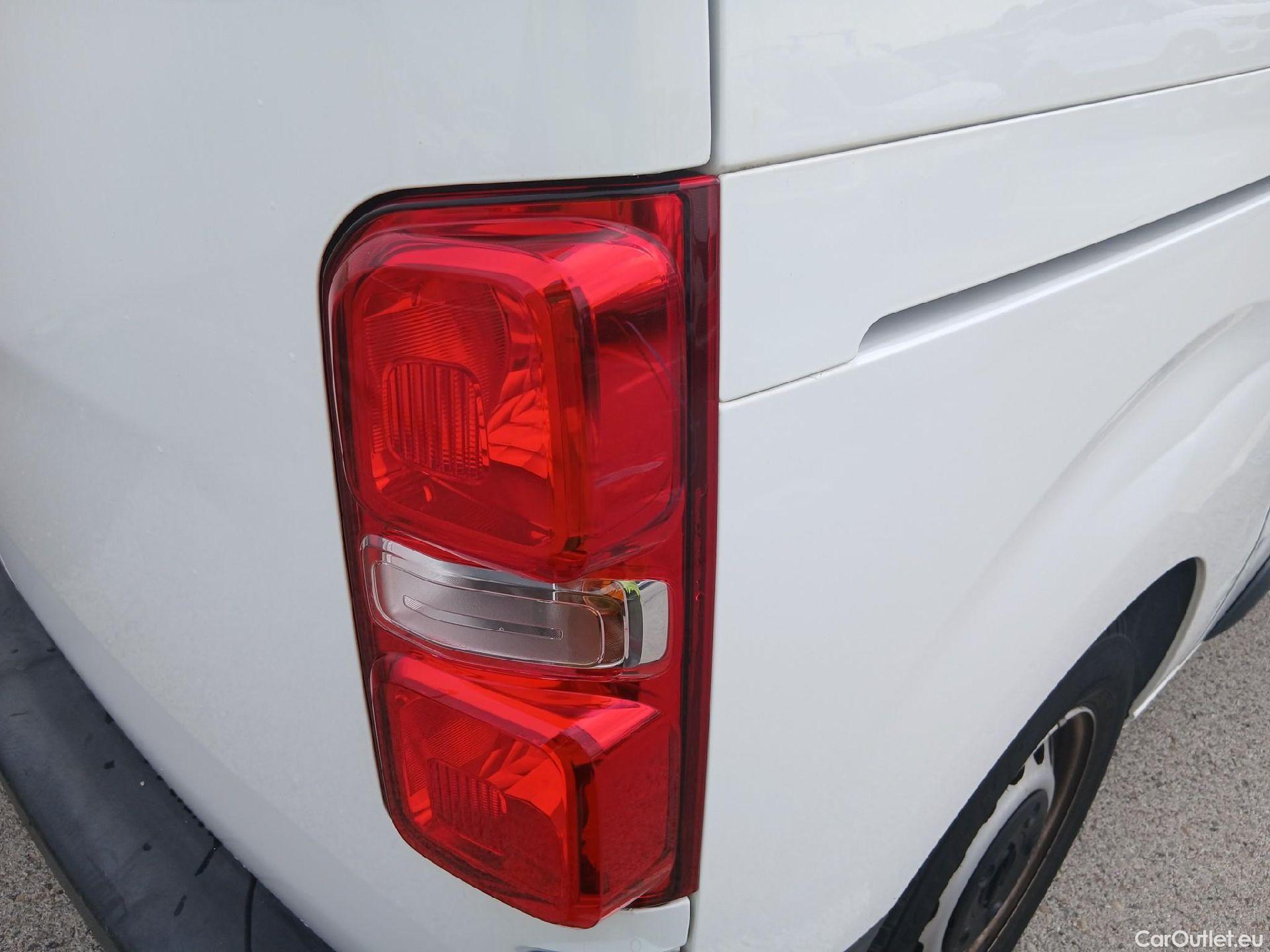  Opel  Vivaro OPEL  1.5 Diésel 100 CV M Std Express (AC) #21