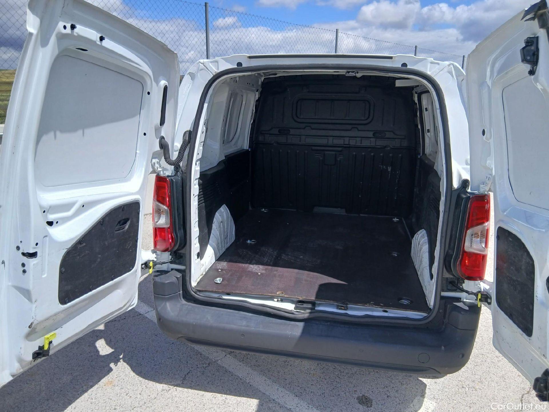  Opel  Combo OPEL  / 2018 / 4P / furgón derivado de turismo 1.5 TD 75kW (100CV) Select L H1 650kg #30