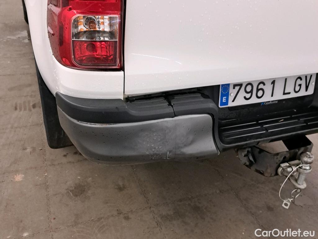  Toyota  Hilux TOYOTA  / 2016 / 4P / pickup 2.4 D-4D Cabina Doble GX #20