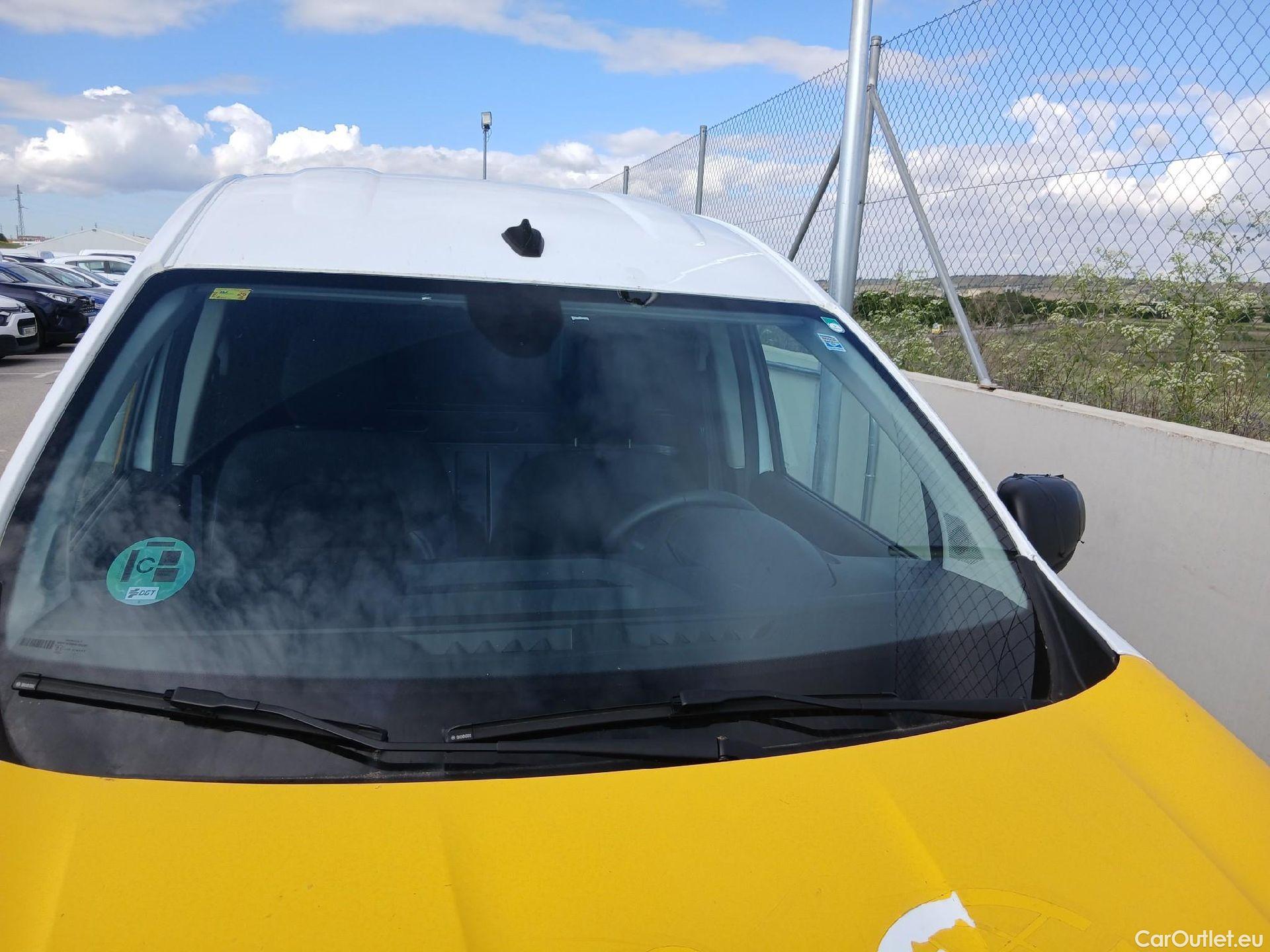  Renault  EXPRESS RENAULT  / 2021 / 4P / furgón derivado de turismo Confort 1.5 Blue dCi 70 kW (95 cv) #19