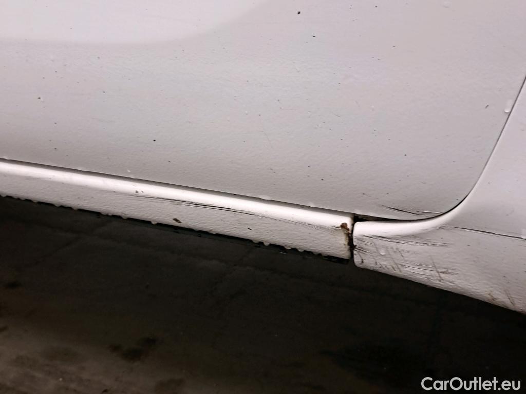  Toyota  Hilux TOYOTA  / 2016 / 4P / pickup 2.4 D-4D Cabina Doble GX #35