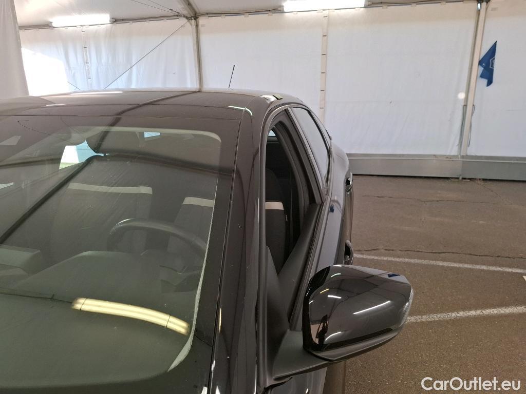 Citroen  C4  Berline Feel 1.2 PureTech 130CV BVA8 6E #32