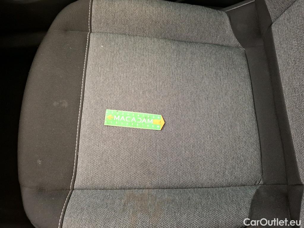  Citroen  C4  Berline Feel 1.2 PureTech 130CV BVA8 6E #39