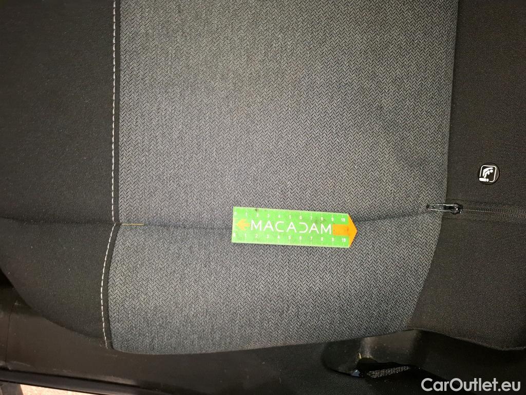  Citroen  C4  Berline Feel 1.2 PureTech 130CV BVA8 6E #42